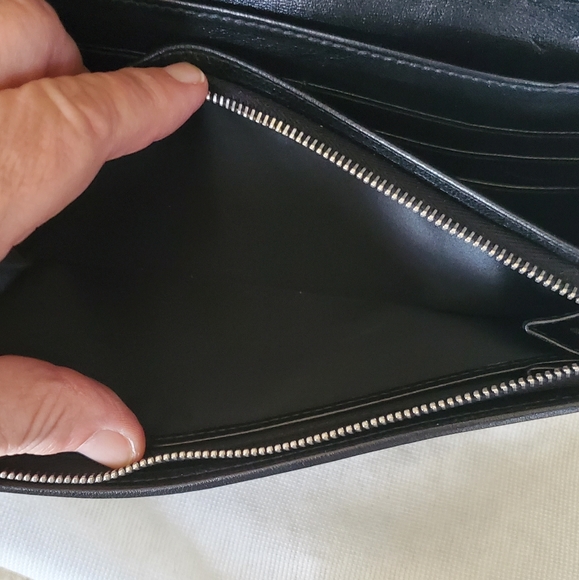 DIOR cannage wallet with chain. - Picture 6 of 8